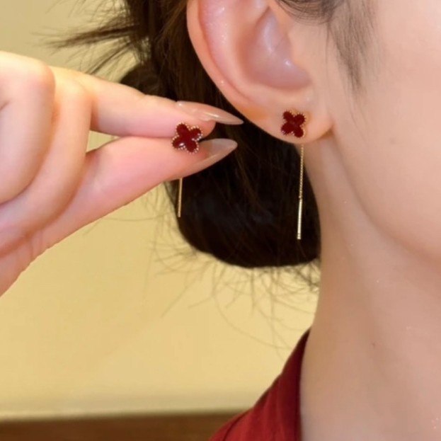 红色四叶草流苏耳环2025新款爆款高级感轻奢小众独特简约气质耳线