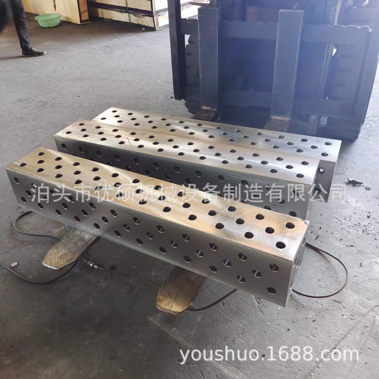 铸铁三维柔性焊接平台工装夹具多孔操作