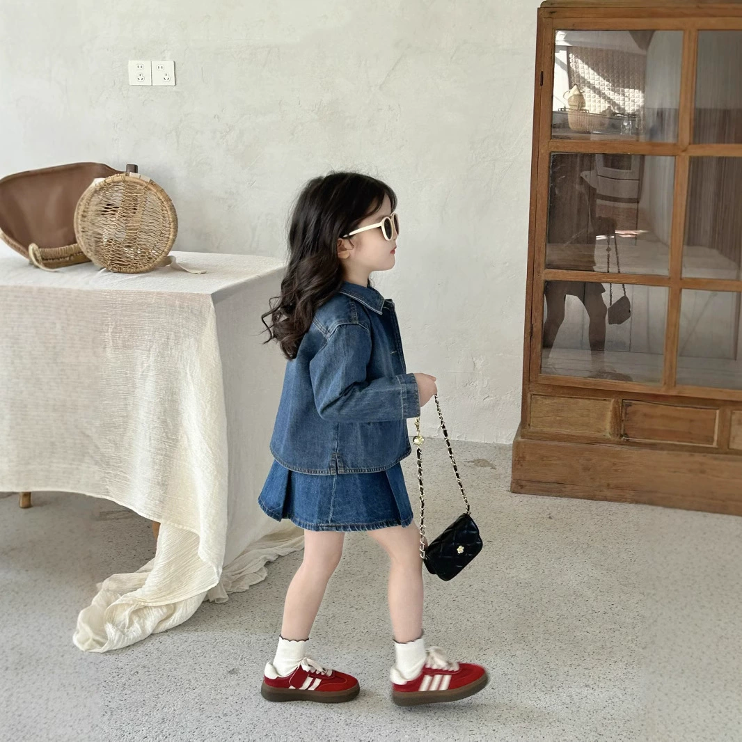 2025 Весеннее пальто для девочек Корейский детский джинсовый топ