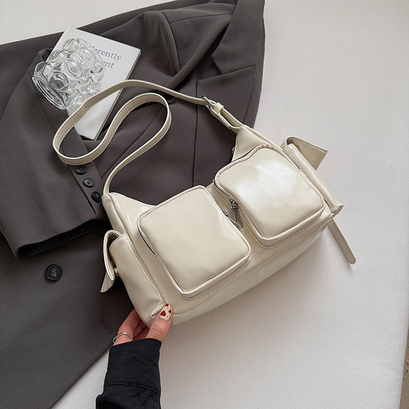 Bolso retro de tendencia transfronteriza para mujeres 2025, nuevo nicho de bolso de locomotiva universal, mochila de textura de alta calidad