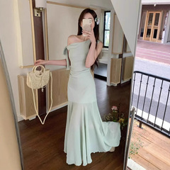 2025 新しい夏のオフショルダーメッシュドレス女性のためのグリーン新鮮なハイエンド気質スリムヒップスカートロングスカート