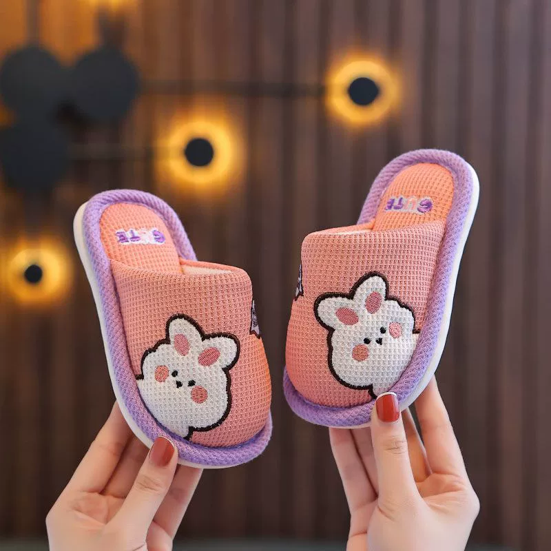 Детские тапочки для мальчиков, новые осенне-зимние домашние нескользящие тапочки с мультяшным принтом для родителей и детей, удобные льняные тапочки для девочек.