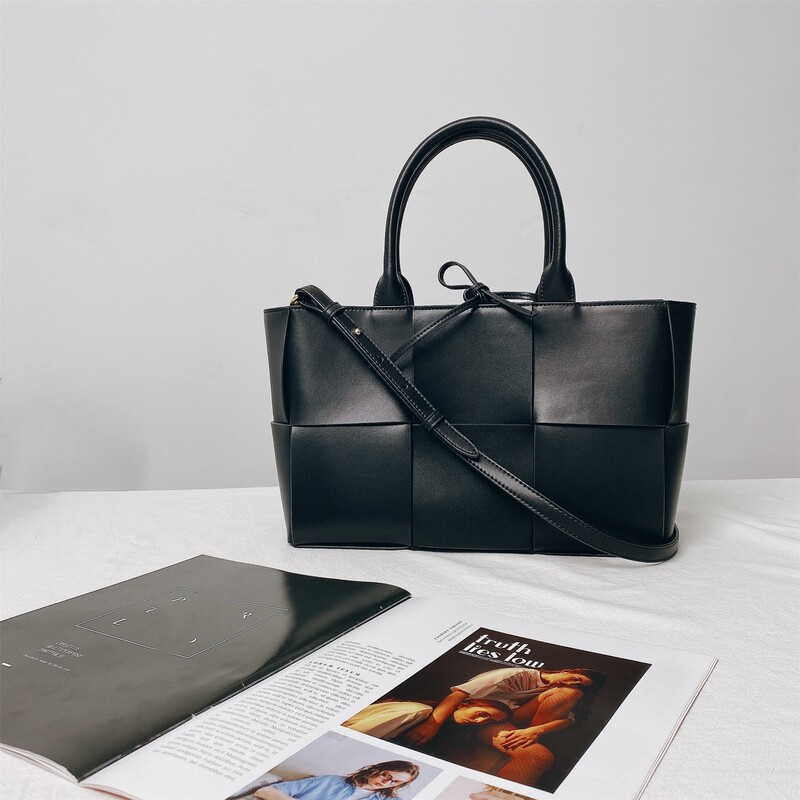 2025 New Bv Cross-Border Woven Bag with Straps, Hand-Held Crossbody Shoulder Bag, Large Capacity Mother-In-Law Tote Bag for Women