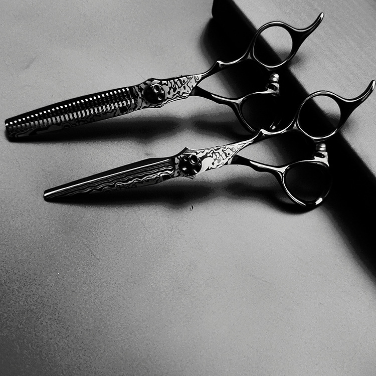 Forbici professionali da parrucchiere per sfoltire i capelli_voghion.com