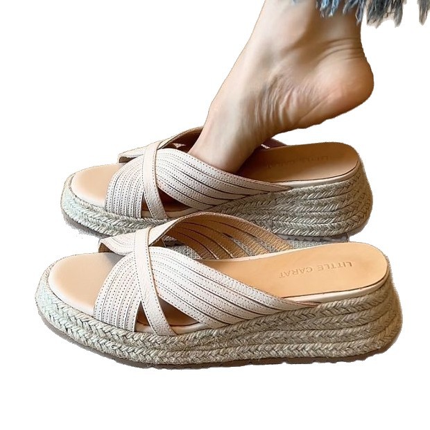 Fashionable straw universal sandals wedge heel for leisure