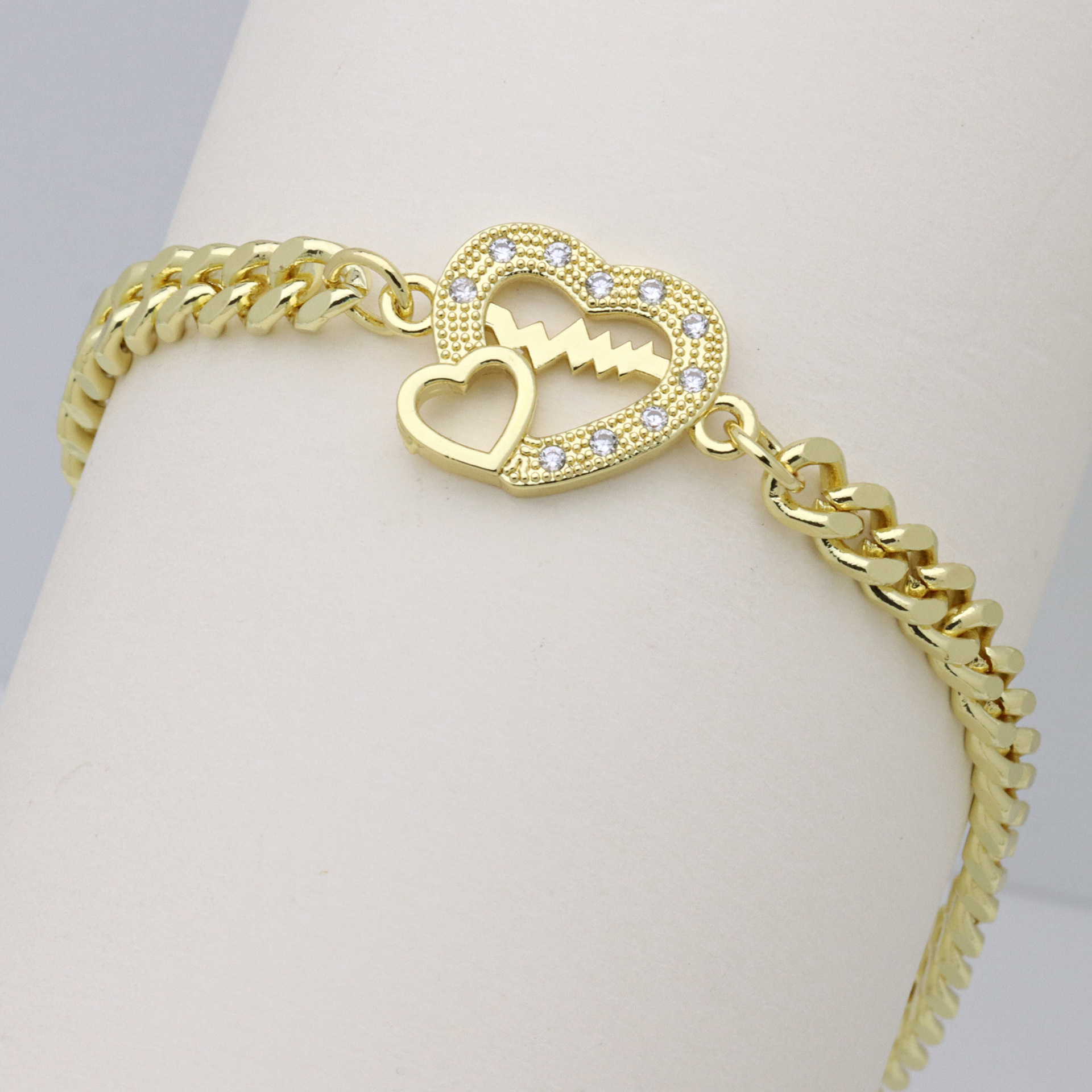 Großhandel Schmuck Einfacher Stil Stern Herzform Kupfer Zirkon Inlay Armbänder Kubanische Gliederkette Panzerkette display picture 7