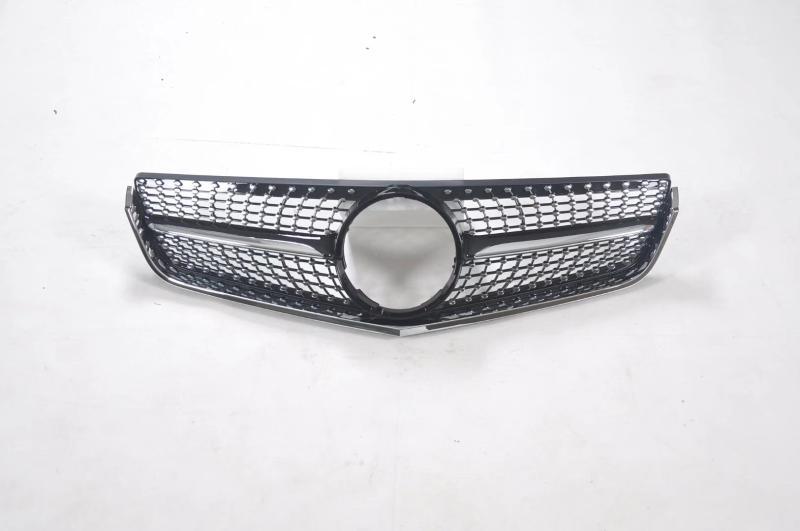 Suitable for 09-13 W207 Mercedes-Benz Ecoupe Modified Amg Gypsophila Gt Mid-Grid Water Tank Cover Grille