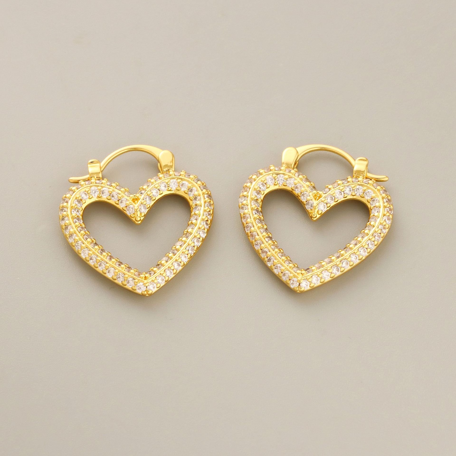 Fashion Heart Shape Copper Gold Plated Hollow Out Rhinestones Drop Earrings 1 Pair