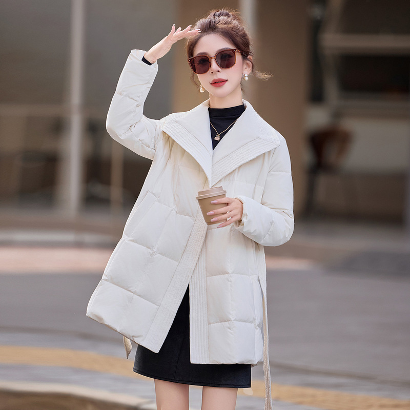 Down Jacket Women's Winter 2025 New Fashion Elegant Large Lapel Lace-Up Waist White Duck down Fashion Jacket Hr255 Down Jacket Women's Winter 2025 New Fashion Elegant Large Lapel Lace-Up Waist White Duck down Fashion Jacket Hr255