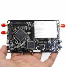 1个 颜色：图片色 材质：PCB  HackRF One(1MHz-6GHz) 开源软件无