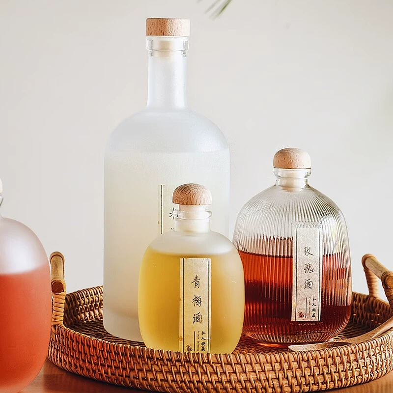 Стеклянная бутылка, емкость для рисового вина