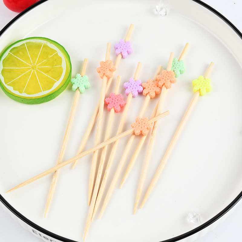 Fabricantes al por mayor de copo de nieve de bambú color Burger fijo horquilla sándwich horquilla creativa horquilla horquilla desechable horquilla de fruta