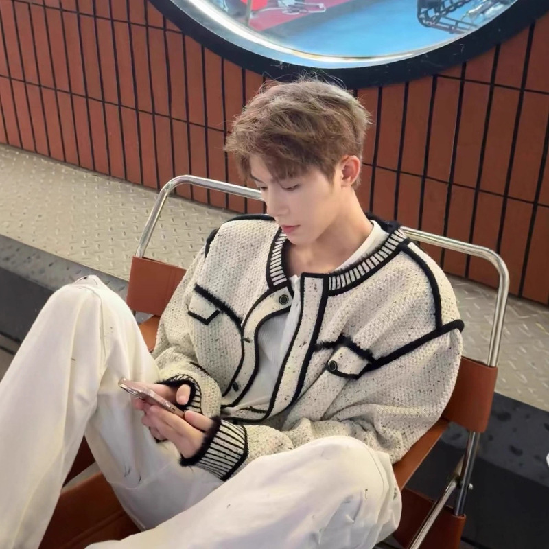 Tweed Style Jacket Jacket for Men and Women Trendy Korean Street Cleanfit Autumn and Winter Round Neck Knitted Cardigan Sweater