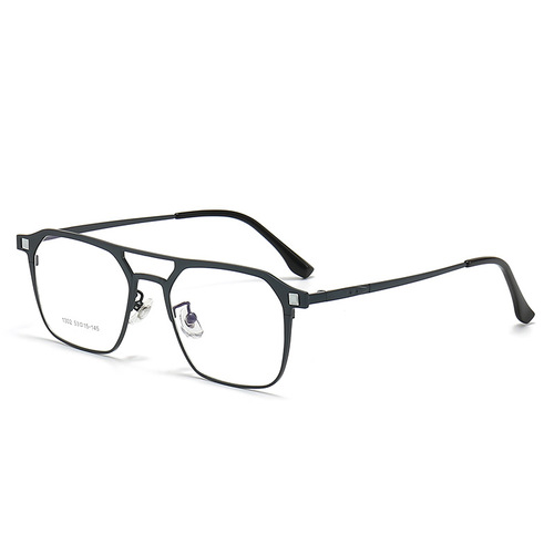 Summer new arrival: Dual-bridge, trendy magnetic large-frame sunglasses—3-in-1 design, perfect for driving, with options for nearsightedness correction and polarized lenses.