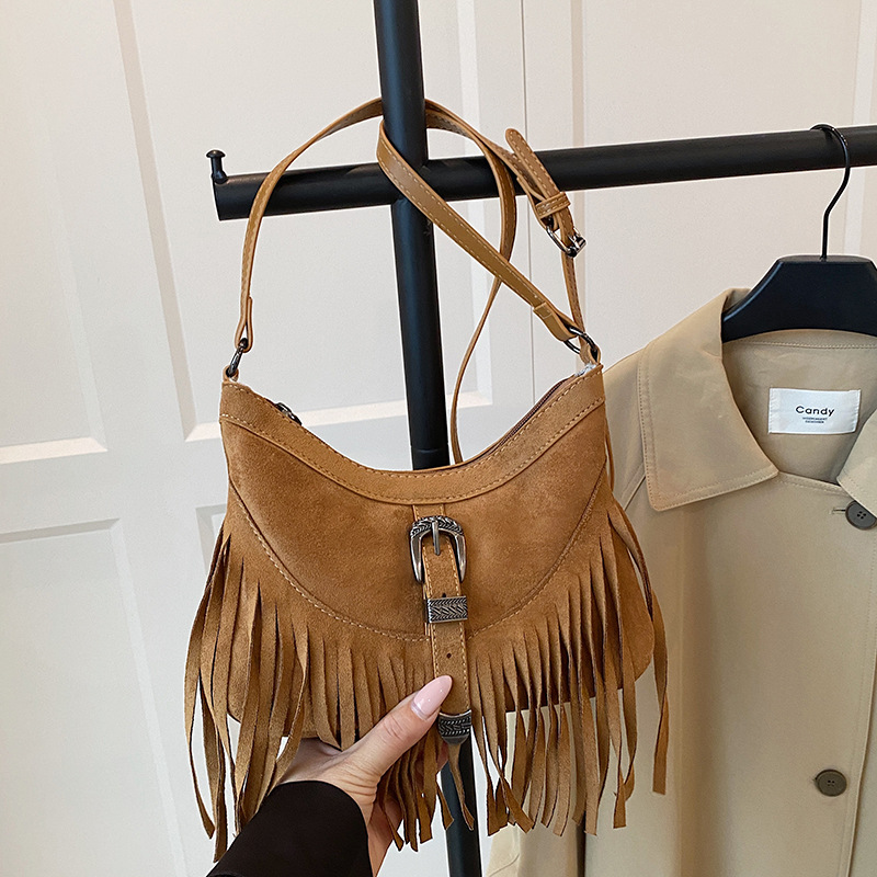 Autumn Niche Retro Commuter Motorcycle Tassel Bag For Women 2025 Fall/Winter New Leather Buckle Matte Shoulder Crossbody Bag - Thumbnail 8
