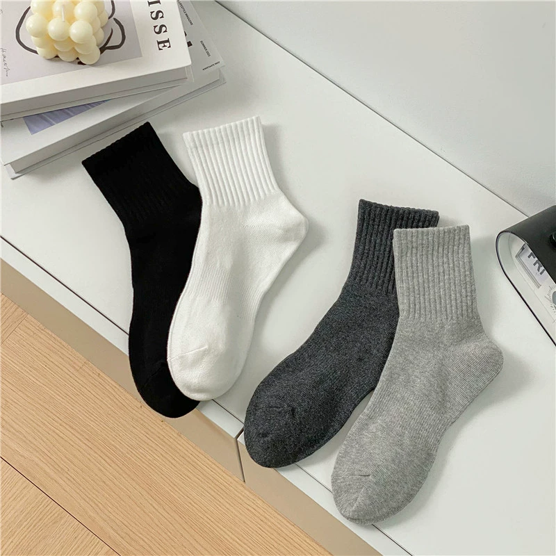 Socks men's autumn and winter basic black white gray men's mid-calf length socks solid color waist sports cotton socks with leather shoes men's socks