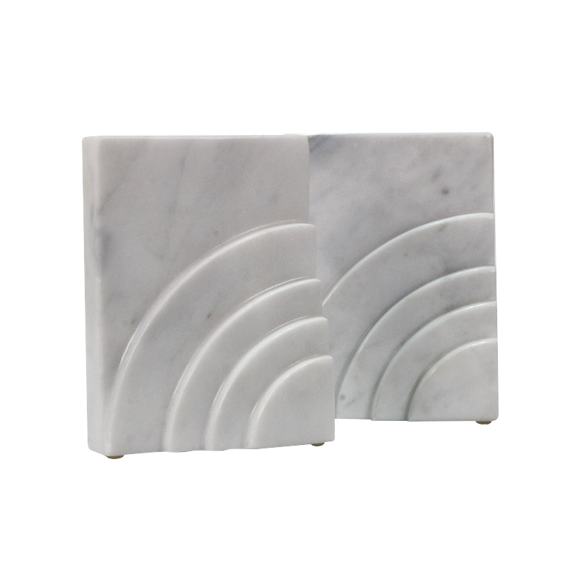 ����ֱ������ʯ����ڼ���ɫ�鷿ʯ�İڷ��������β�����ڼ�