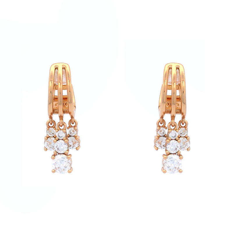 Xuping joyería con diamantes delicados pendientes de orejas de nicho de diseño personalidad de zircon adornos de orejas dulces y fríos temperamento único pernos de orejas mujeres