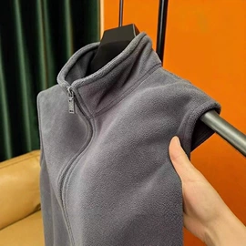 男式针织衫;男式休闲裤;男式T恤