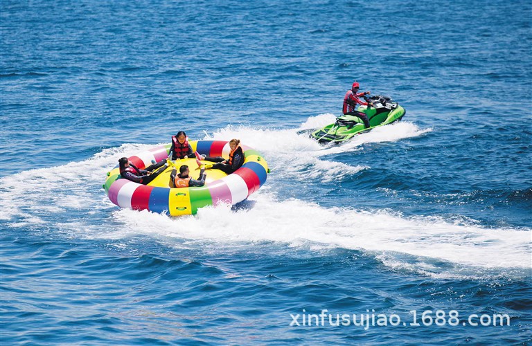 Disco inflable barco mar Banana agua Gyro lancha Pikachu arrastre pez volador Ultraman juguete
