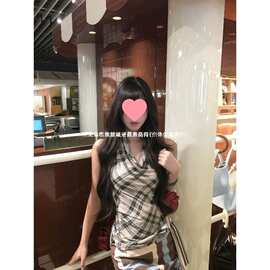 大码胖妹妹辣妹风挂脖荡领格纹背心女夏季新款超好看漂亮上衣内搭