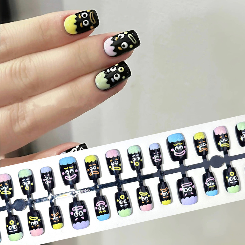 Strange Cocoa Love Graffiti Sweet Cool Wear Armor Art Niche Wind Painted Hand-painted Black Nail Pieces