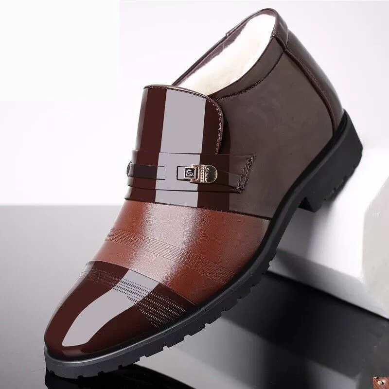 2023 Зимние новые мужские деловые модельные кожаные туфли, мужские кожаные туфли с высоким берцем, теплые хлопковые туфли на флисовой подкладке, остроконечные туфли 1226
