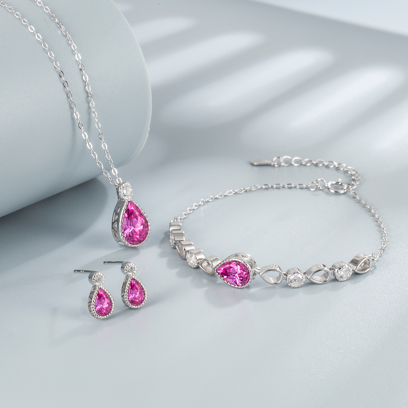 925 Sterling Silver Material 925 Sterling Silver Zircon Cable Chain Water Droplets Pendant Necklace