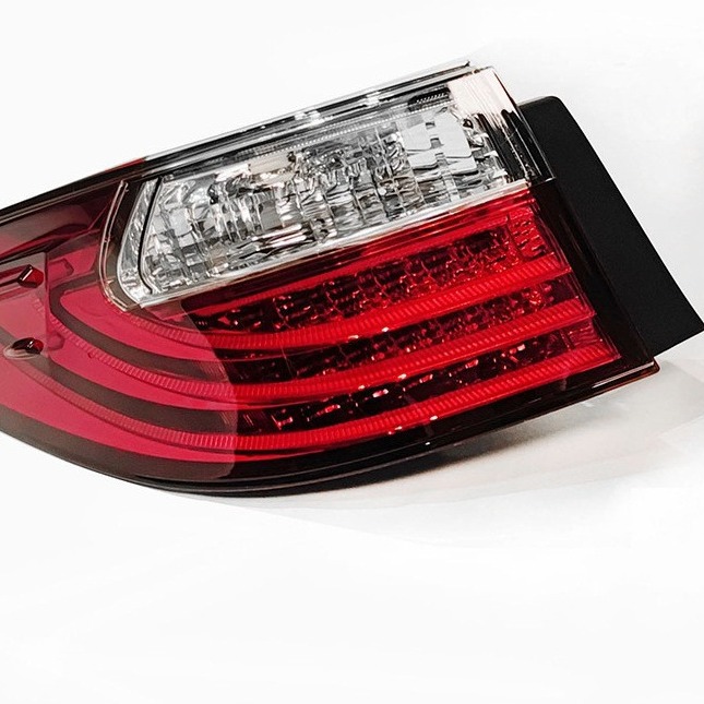Aplicable 2013 - 14 Lexus ES Luz trasera exterior Aplicable 2015 - 18 Lexus ES