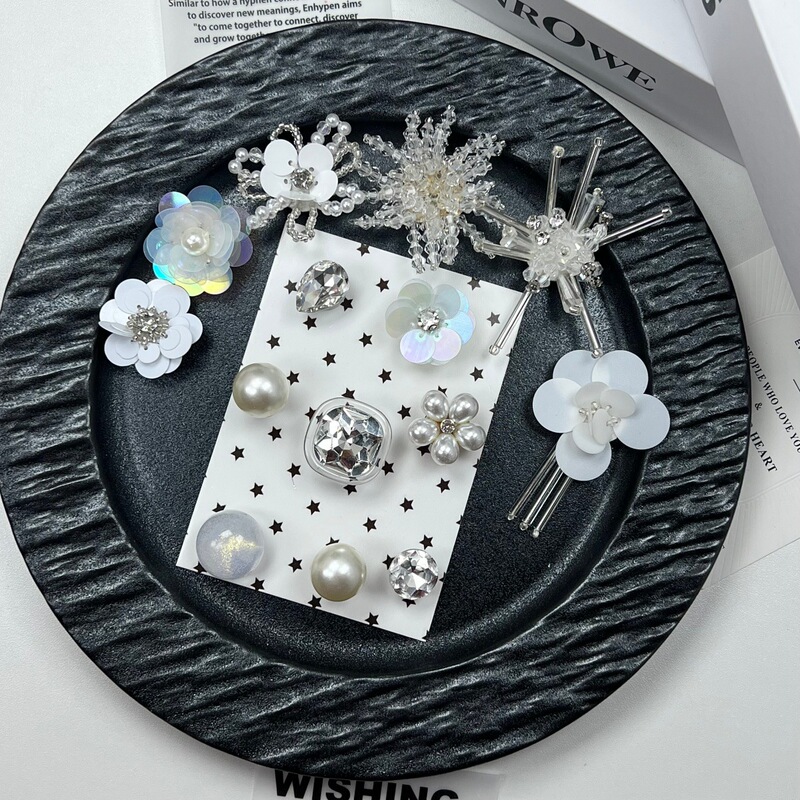 Croc Shoe Accessories DIY Shoe Charms Wholesale Ballet Style Crystal Snowflake Pearl Rhinestone Sequin Shoe Decoration Croc Shoe Accessories DIY Shoe Charms Wholesale Ballet Style Crystal Snowflake Pearl Rhinestone Sequin Shoe Decoration