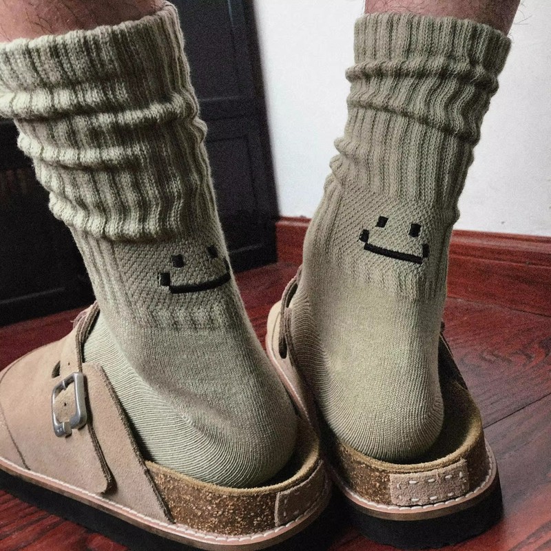Treetallife Japanese-Style Trendy Socks with Embroidered Smiley Face, Spring and Autumn Towel Bottom Mid-Calf Long Socks, Sweat-Absorbent, Breathable, Non-Abrasive