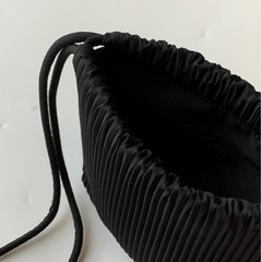 c0s褶皱包斜挎单肩包原货25091303