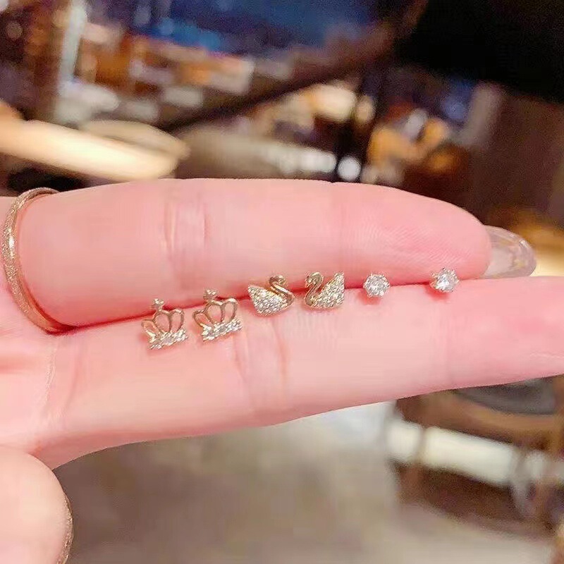 S925 silver needle Swan Crown zircon fan small ear studs 2023 new simple high-grade ear piercing earrings suit