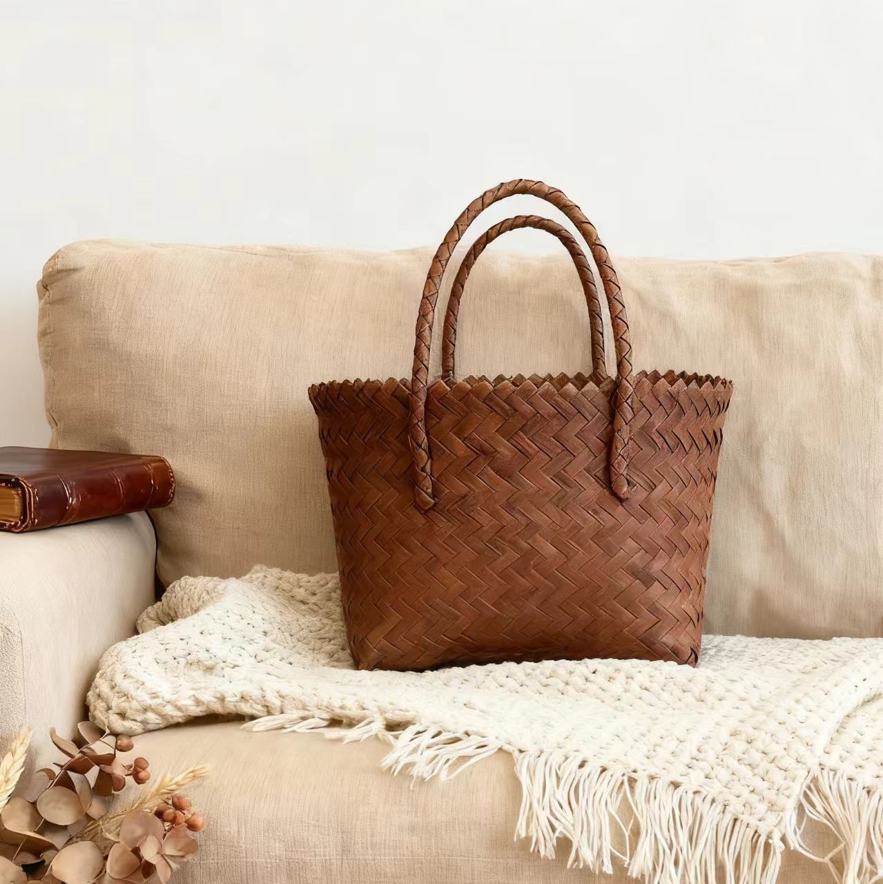 高级感仿藤休闲大容量编织包伴手礼手提包沙滩包菜篮子托特包女包