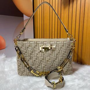 �W�������ϻ���������������Ůʿ�μ�б����͹Ű����ϼҰ��ٴ��