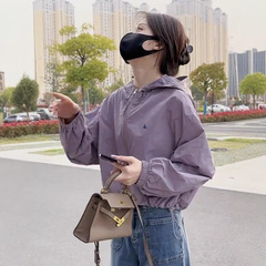 2025春の新型女性の超きれいなコートの薄いタイプの突撃服の短いタイプの百合のひもの帽子の防風上着