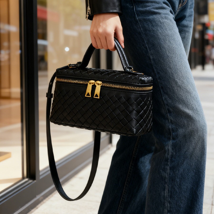 [Cross-Border Exclusive] Hand-Woven Women's Box Bag, Fashionable Handheld Makeup Bag, Single Shoulder Crossbody Small Square Bag - Thumbnail 3