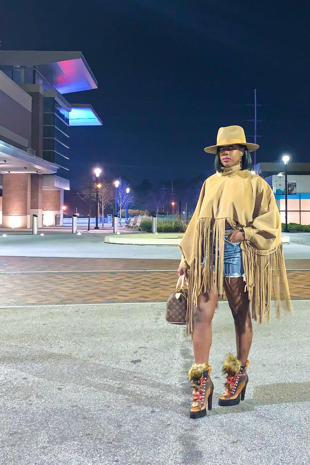 Women's fashion solid color long sleeve fringe top_voghion.com