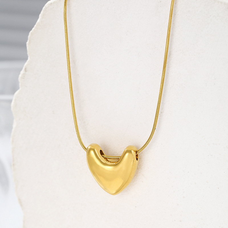 13g Weight 14K Gold Plated Plating Material 304 Stainless Steel Pendant Material Pendant Necklace Classification 304 Stainless Steel Chain Material 1 Piece Quantity Casual, Daily Occasion 304 Stainless Steel Material Heart Shape Pattern Women's Gender Simple Style Style Wholesale Jewelry Simple Style Heart Shape 304 Stainless Steel 14K Gold Plated Pendant Necklace 13