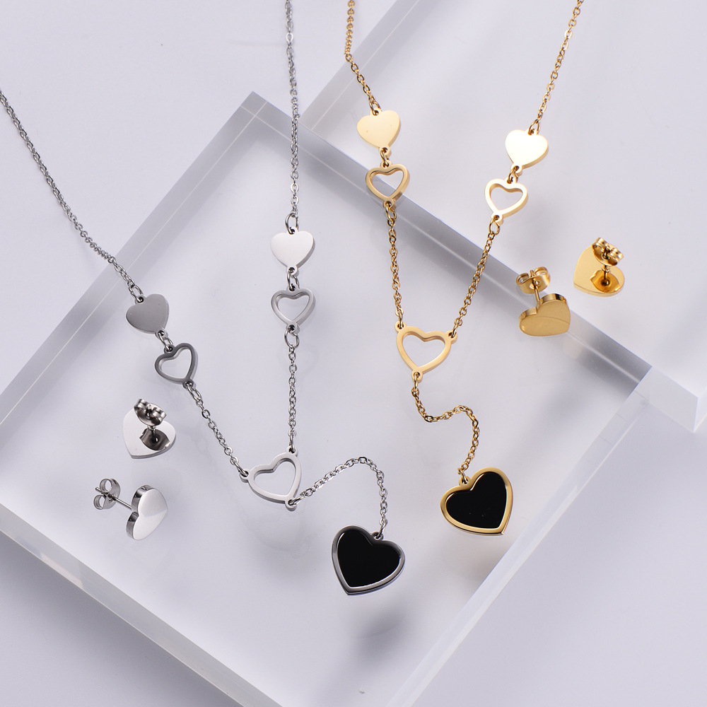 Fashion Exquisite Heart-Shaped Pendant Necklace Earrings Set