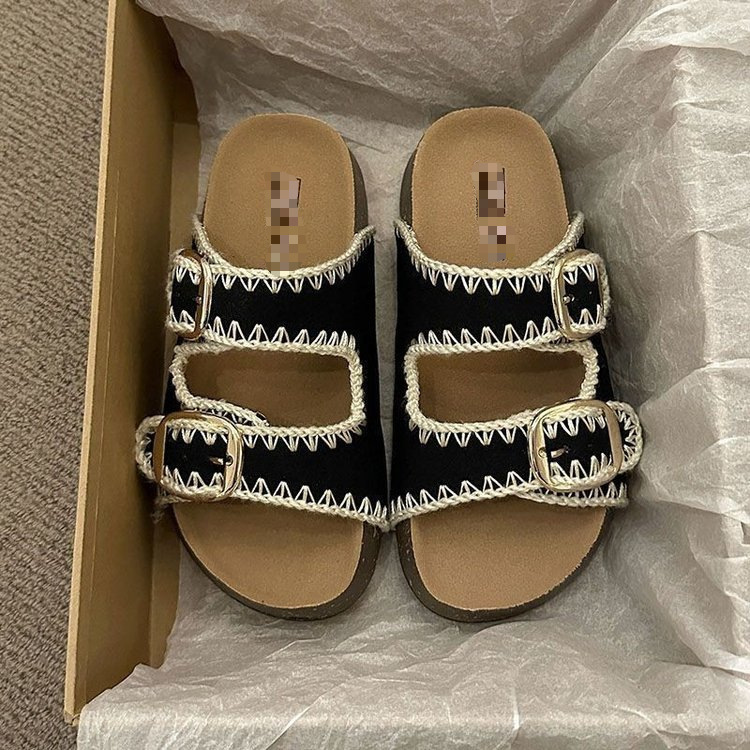 Aumentar la altura de las sandalias de verano 2026 verano nuevo estilo versátil con suela suave antideslizante para usar zapatillas de mujer frescas