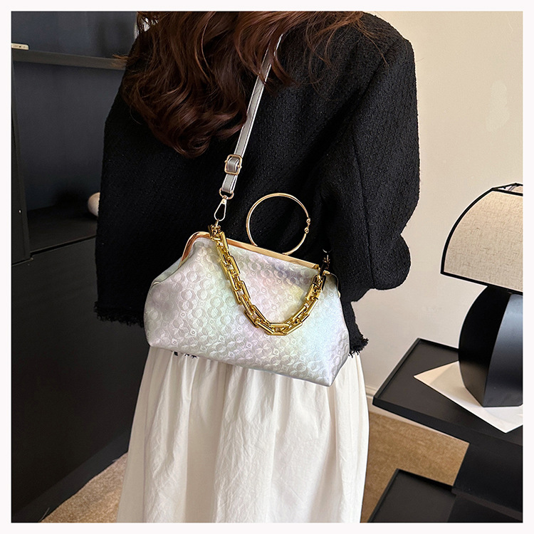 Borse da donna nuove transfrontaliere Borsa a tracolla a tracolla moda europea e americana Borsa da donna con fibbia a catena di fascia alta con texture_voghion.com