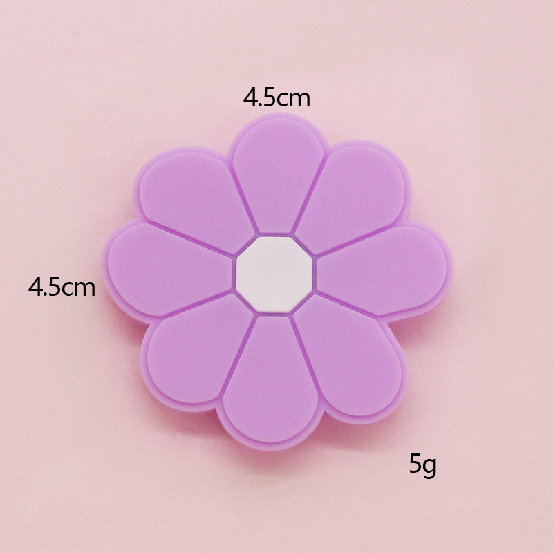 Spot dibujos animados crisantemo hebilla de zapato de pvc goma suave flor personalidad agujero de la decoración del zapato DIY a juego hebilla de zapato ventas directas de fábrica