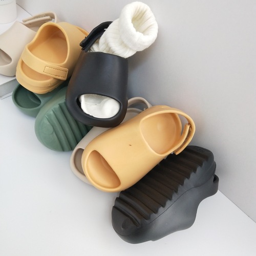 Children's Home Interior Slippers 2024 Summer New Boys and Girls Magic Tape Comfortable Outdoor Beach Shoes Sandals