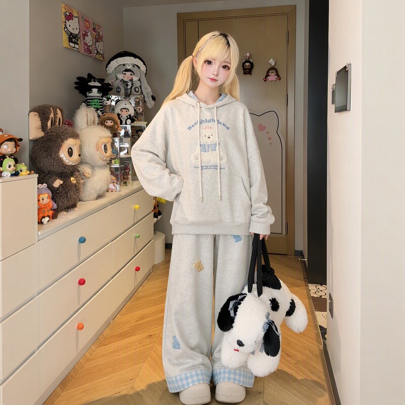 Cute preppy style casual sportswear set for women, featuring a spring/autumn cartoon embroidered sweatshirt and wide-leg pants with a plaid patchwork design, a two-piece outfit Cute preppy style casual sportswear set for women, featuring a spring/autumn cartoon embroidered sweatshirt and wide-leg pants with a plaid patchwork design, a two-piece outfit