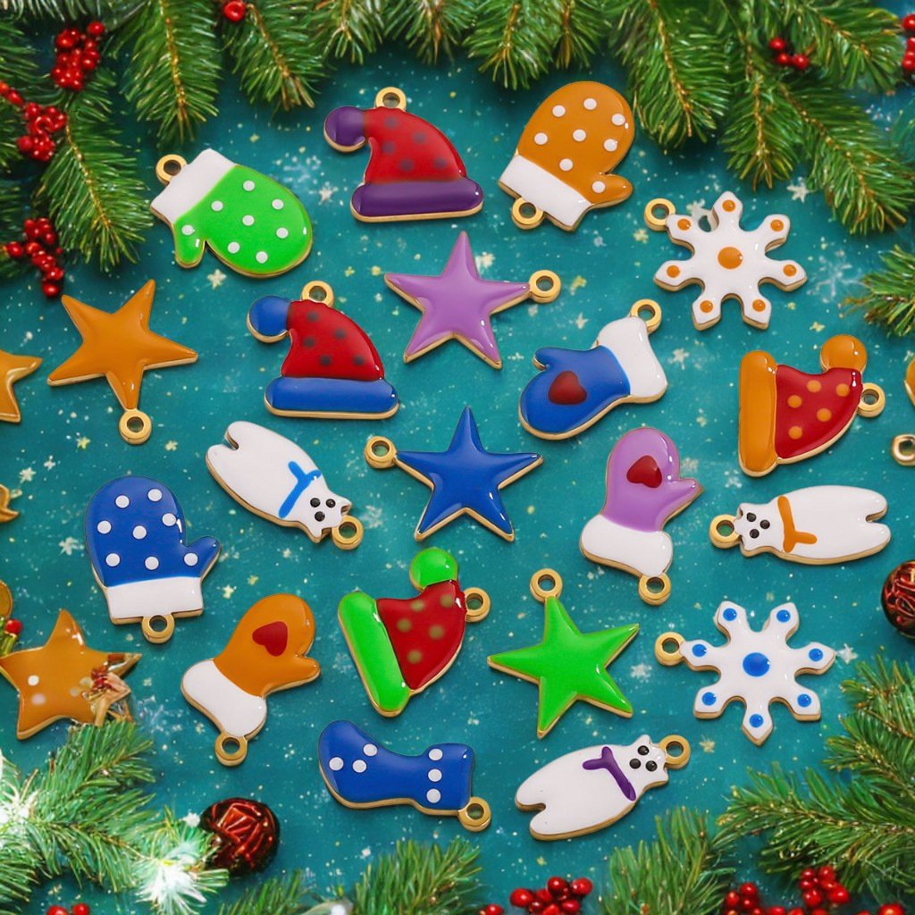 Colgante de acero inoxidable de Navidad de dibujos animados de titanio de acero impermeable copo de nieve pentagonal pequeña placa colgante DIY joyería hecha a mano al por mayor