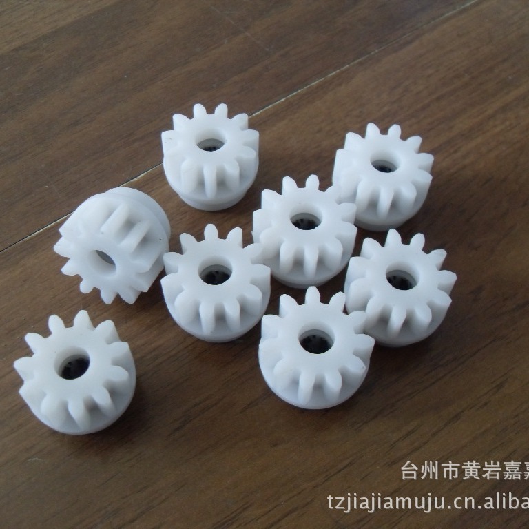 小齿轮生产厂家.尼龙齿轮模具制造