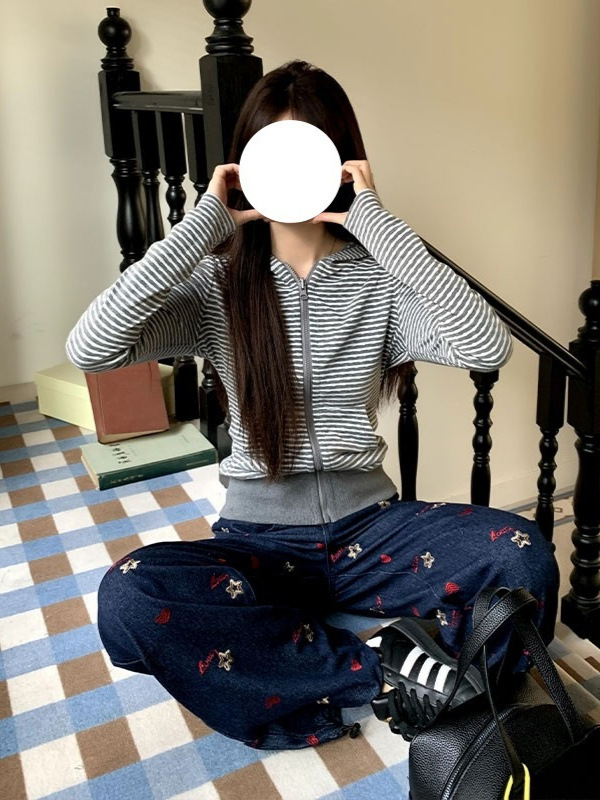 灰白条纹修身卫衣外套女秋薄款修身连帽运动开衫韩系简约慵懒穿搭|undefined