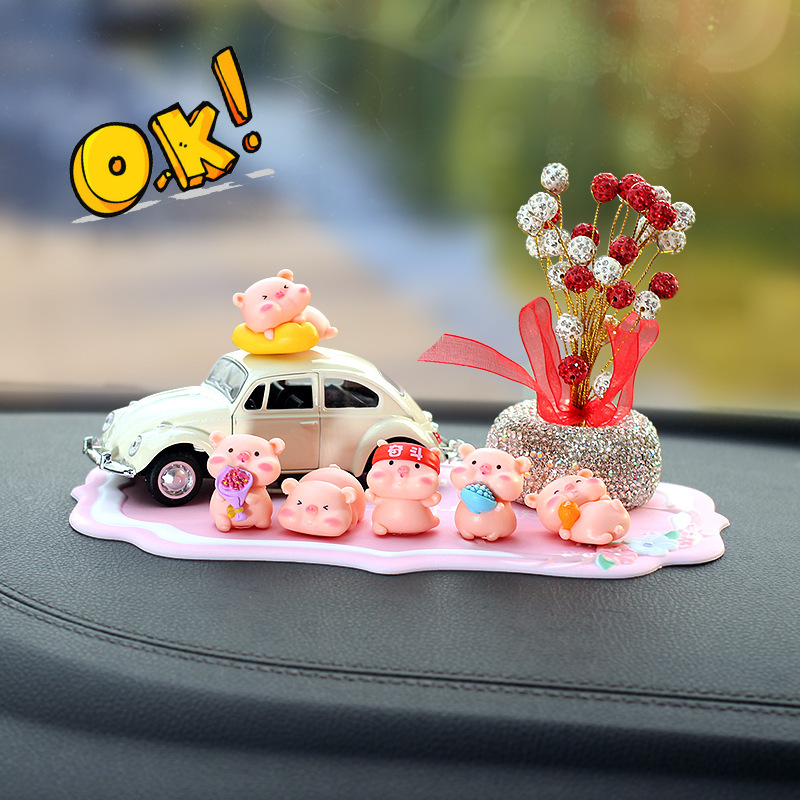 Coche rojo rojo neto cerdito adornos de coche diosa consola central de coche con incrustaciones de diamantes decoración de macetas creativo y lindo