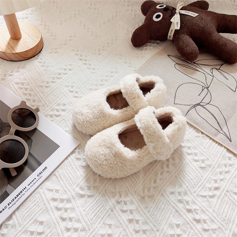 Zapatos de peluche para niños de estrella redonda otoño y invierno de 2025 nuevos zapatos de peluche de moda para niñas con zapatos de peluche para niñas